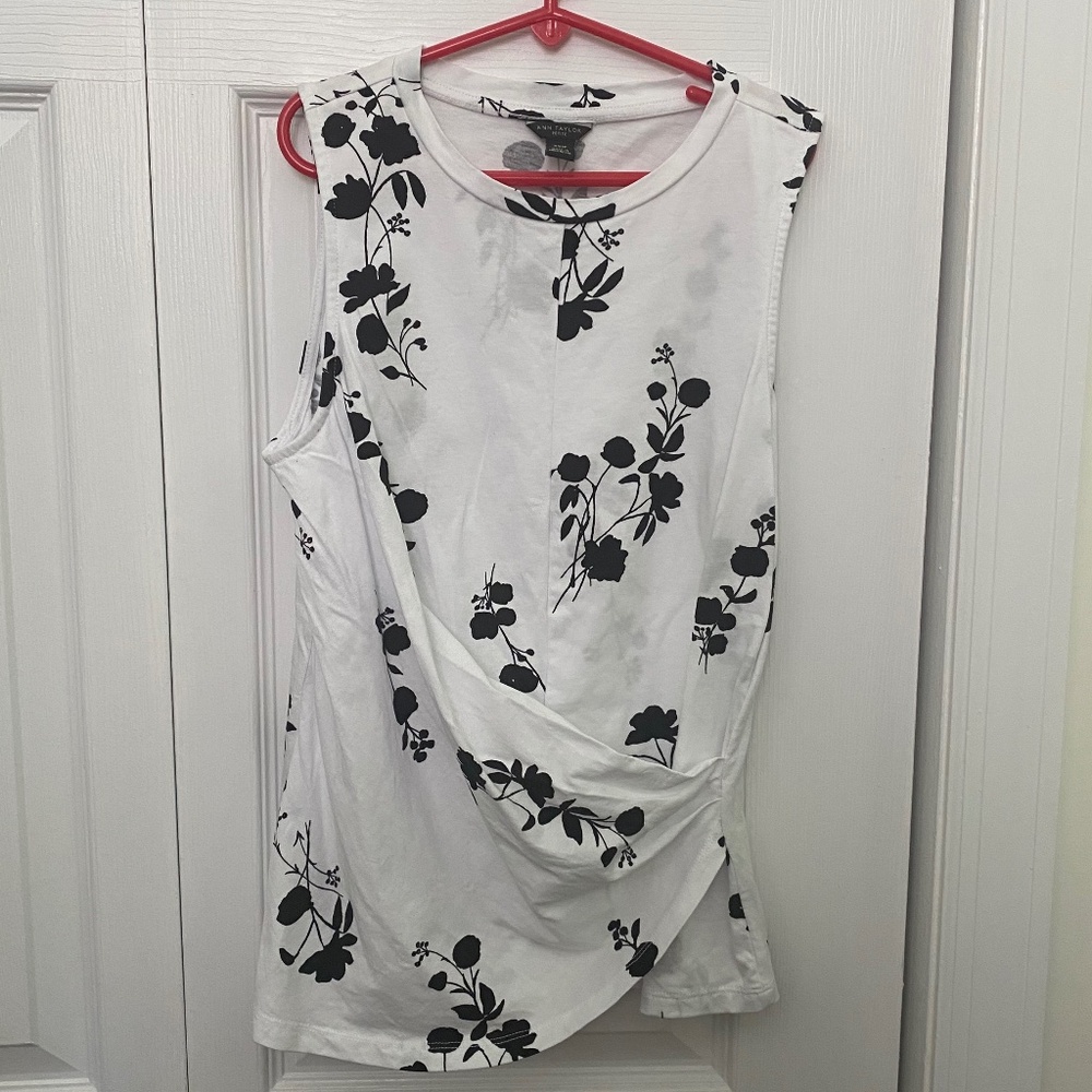 Ann Taylor Petite Floral Asymmetrical Shell Size XXSP
